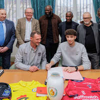 Signature de Merwan Zeghdane du MFC92 au Clermont Foot